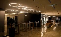 Oue Downtown (D1), Retail #582816051